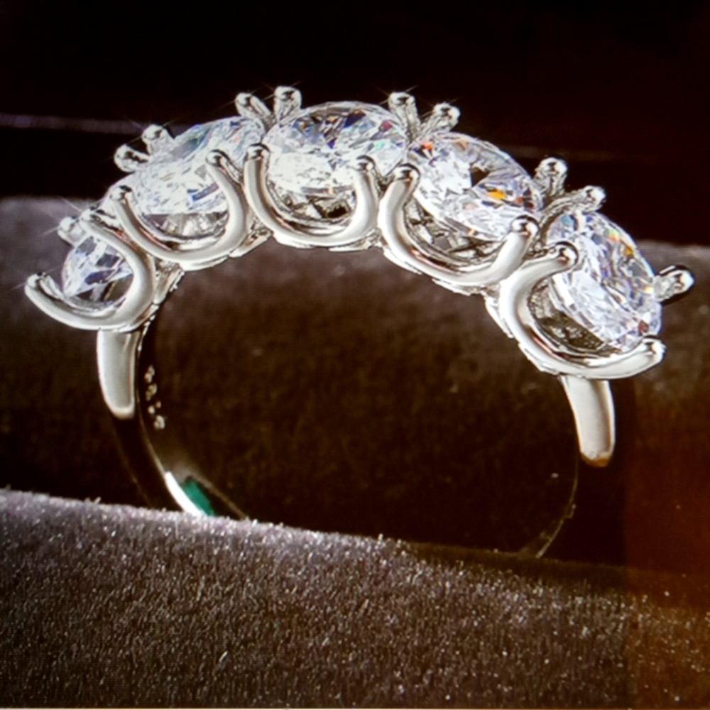 GORGEOUS 😍 😘 & 💯 REAL SOILD STERLING SILVER S925 💍 RING